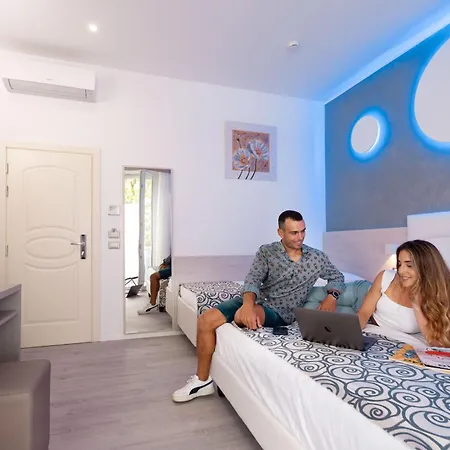 Nettuno Hotel 3*