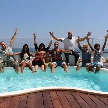 Nettuno Hotel 3*